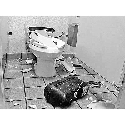 潔博利感應潔具行業資訊：會爆炸的馬桶